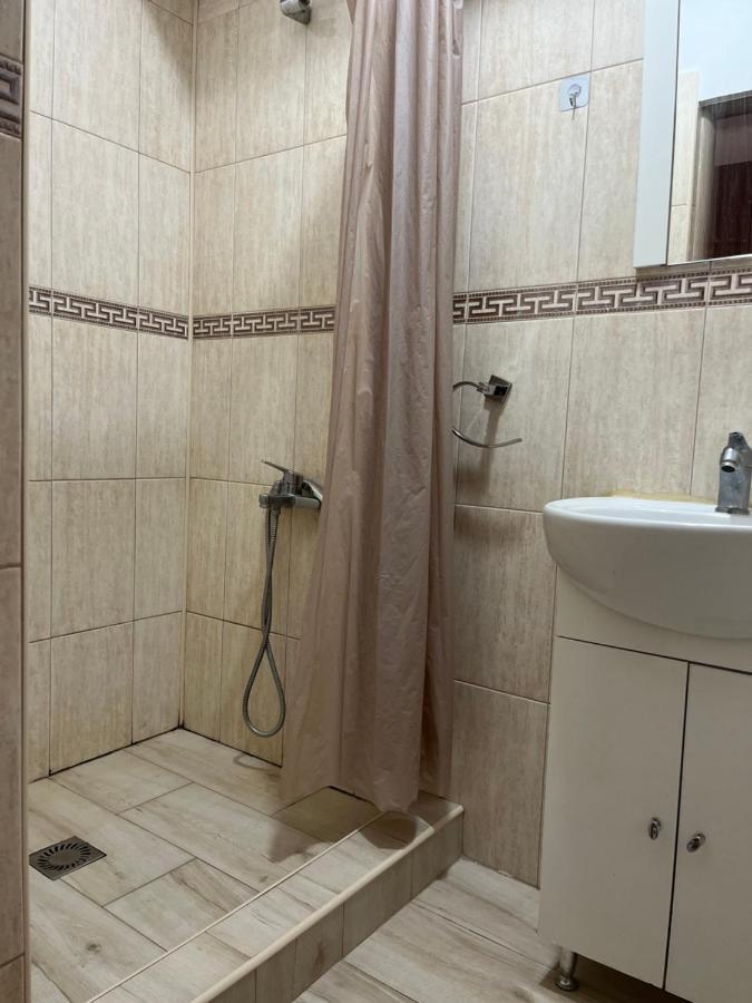 Apart Uta3 Apartment อาราด ภายนอก รูปภาพ